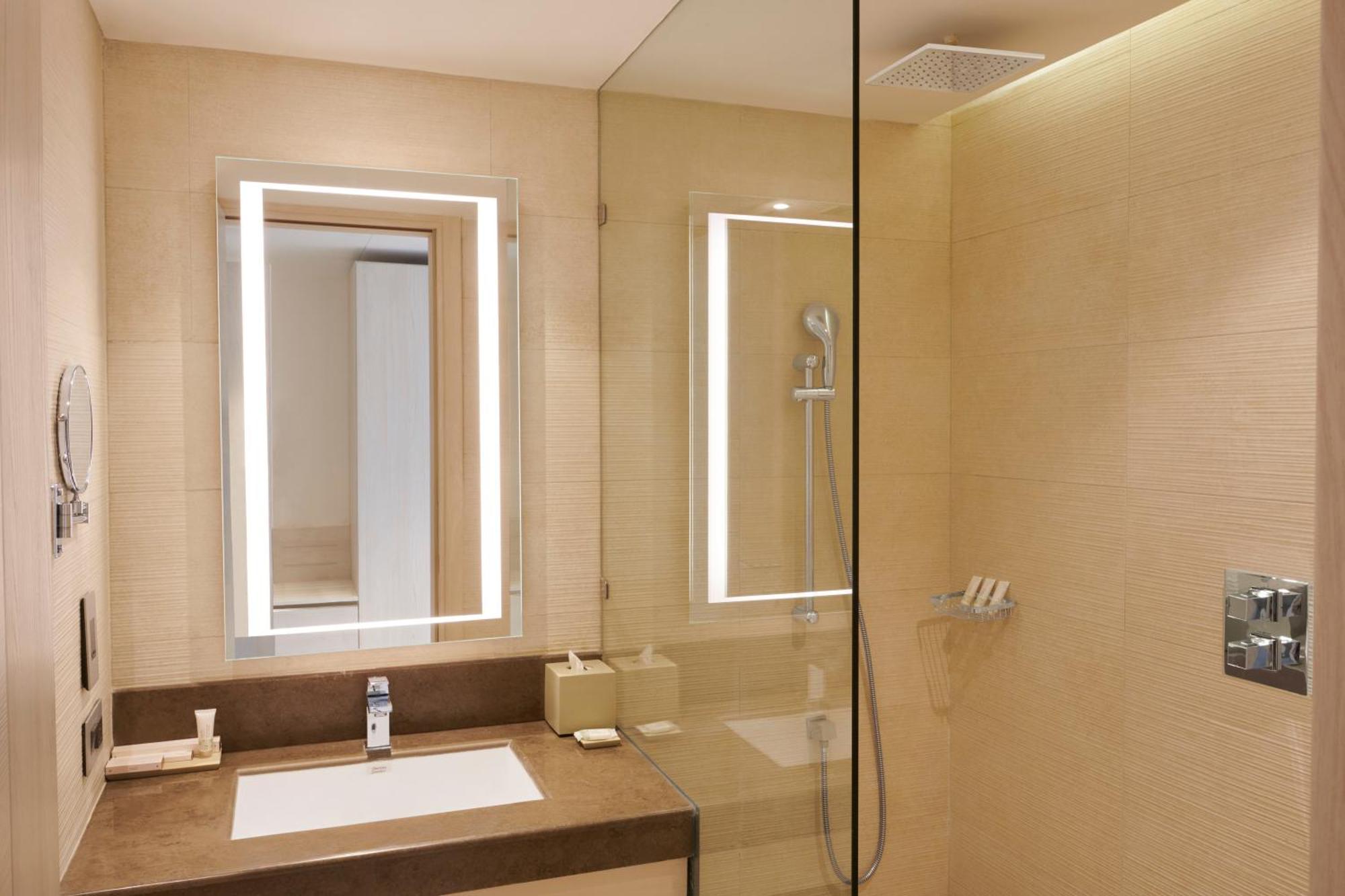 Hilton Garden Inn Lucknow Luaran gambar