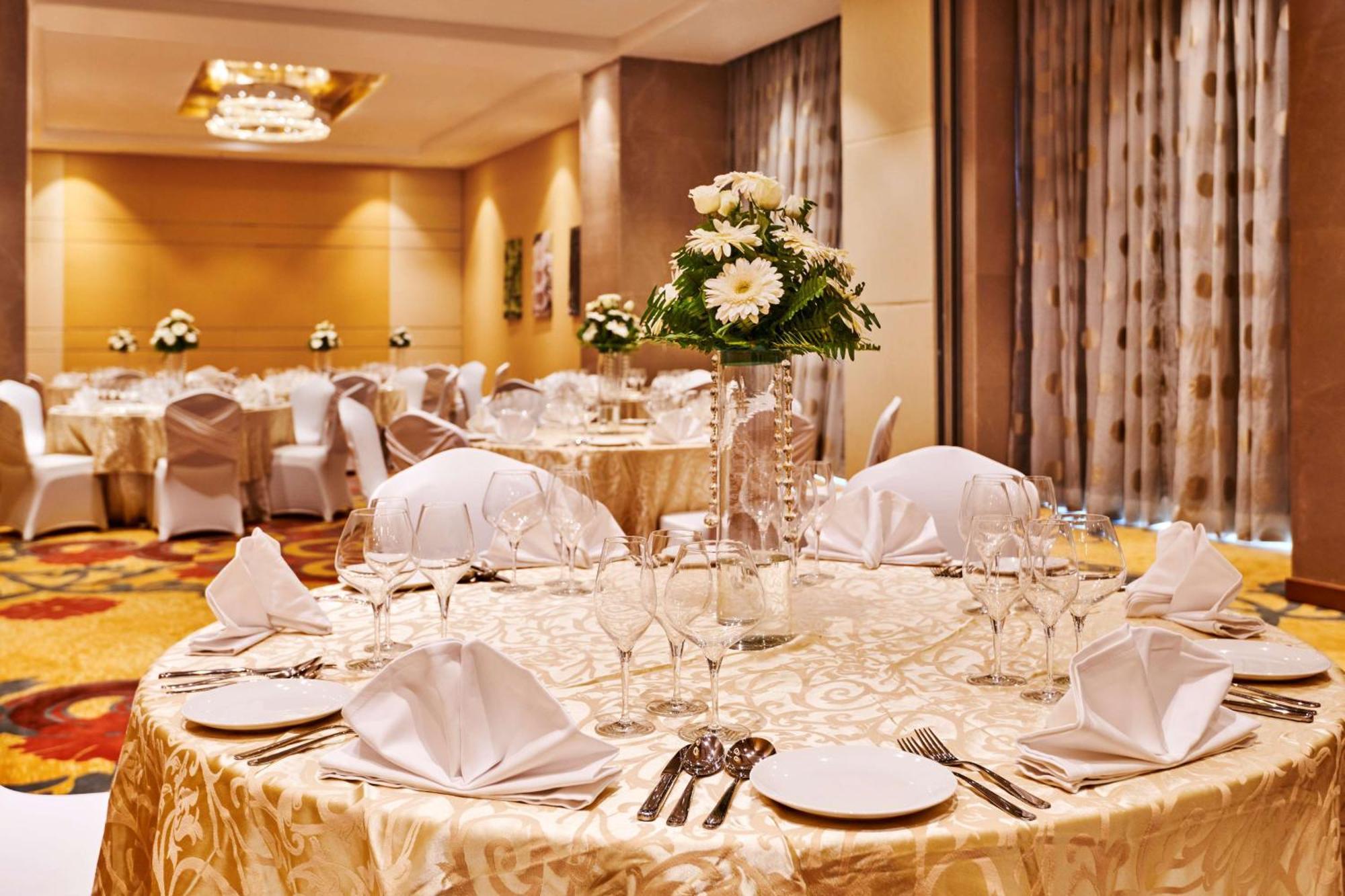 Hilton Garden Inn Lucknow Luaran gambar
