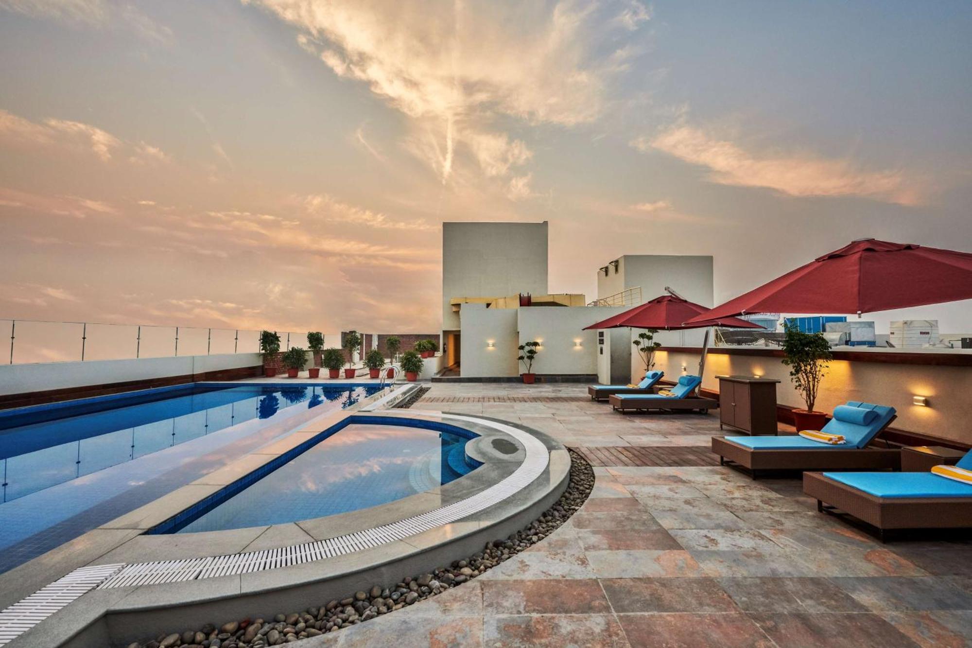 Hilton Garden Inn Lucknow Luaran gambar