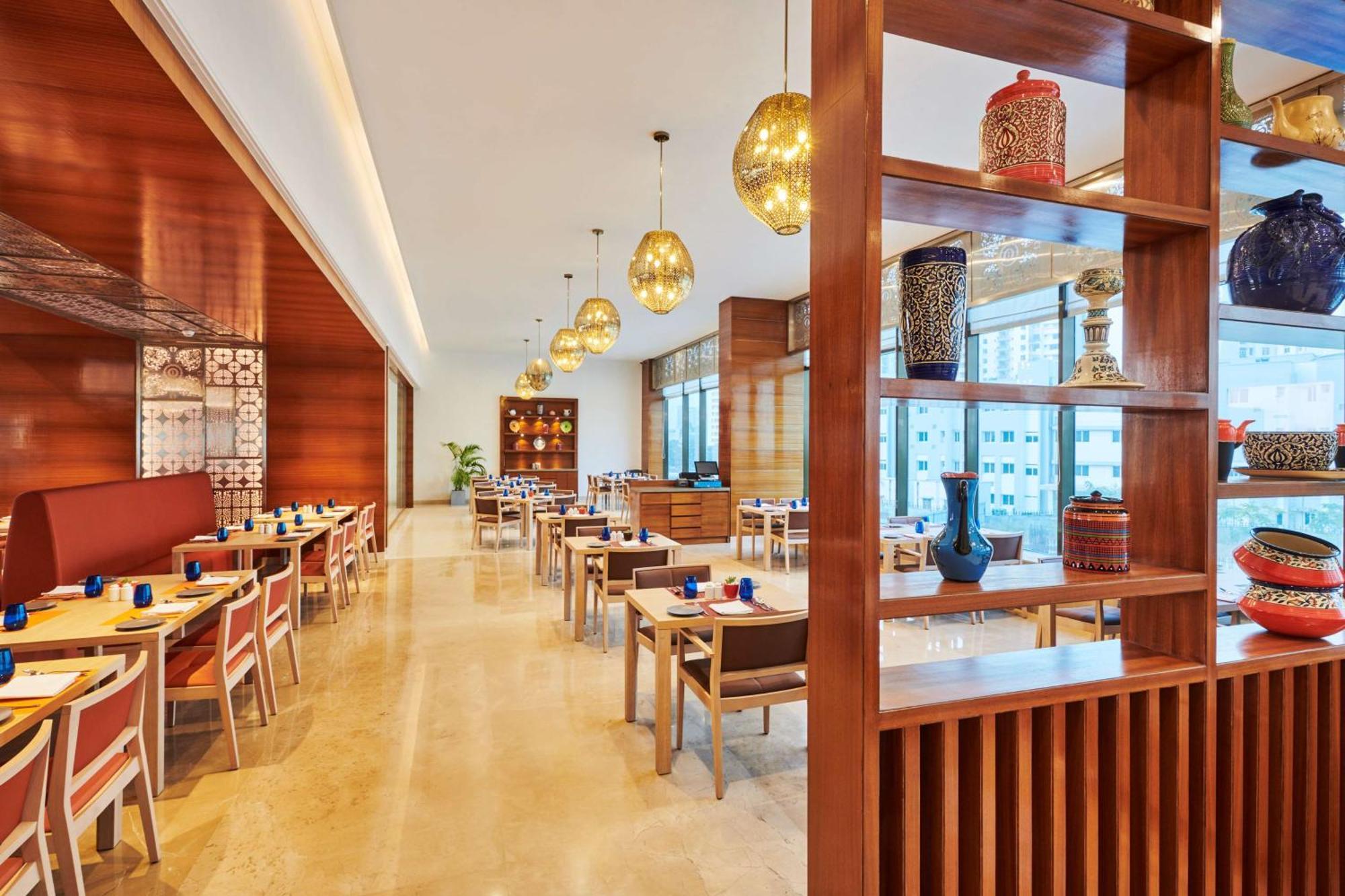 Hilton Garden Inn Lucknow Luaran gambar