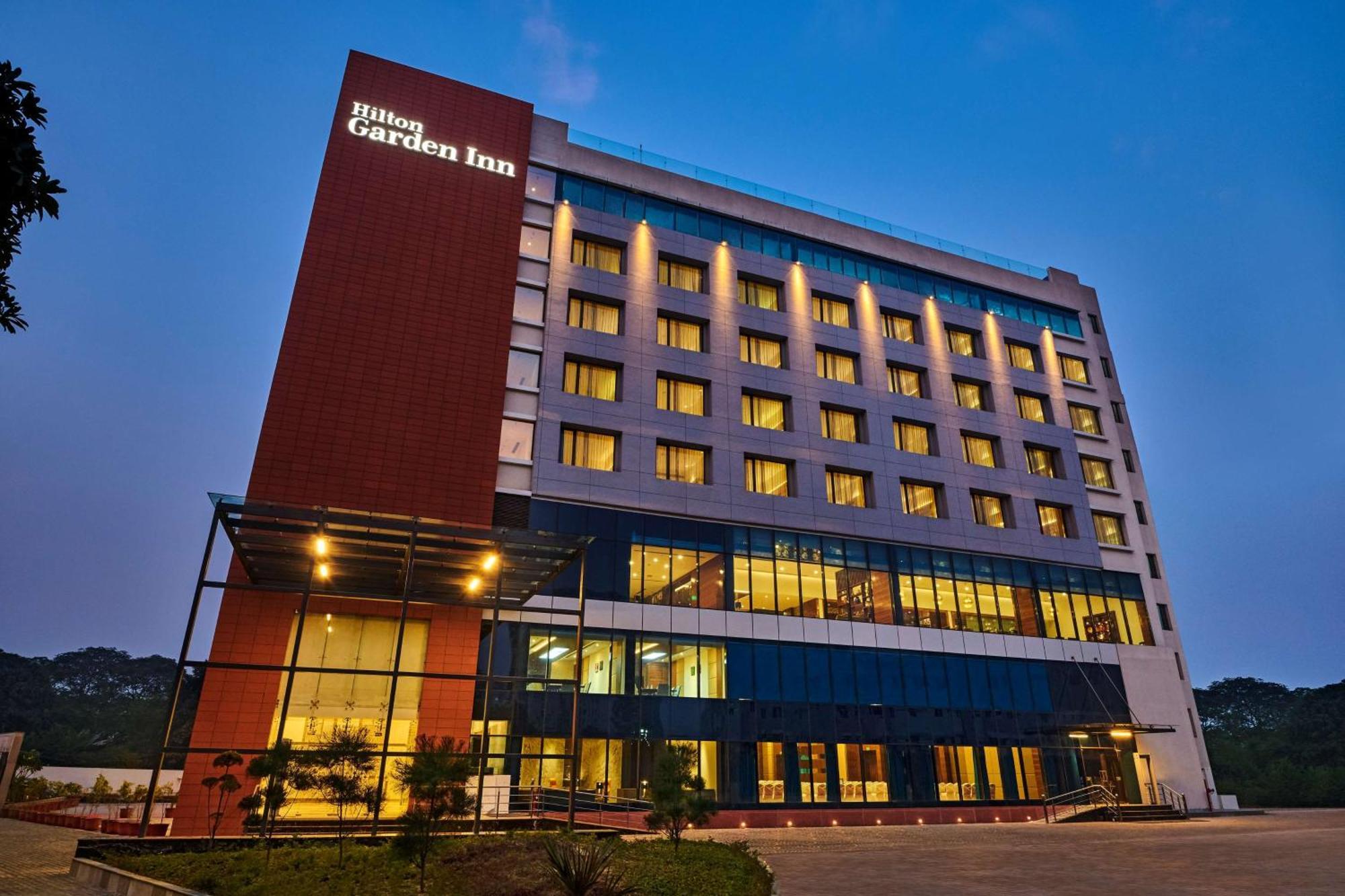 Hilton Garden Inn Lucknow Luaran gambar