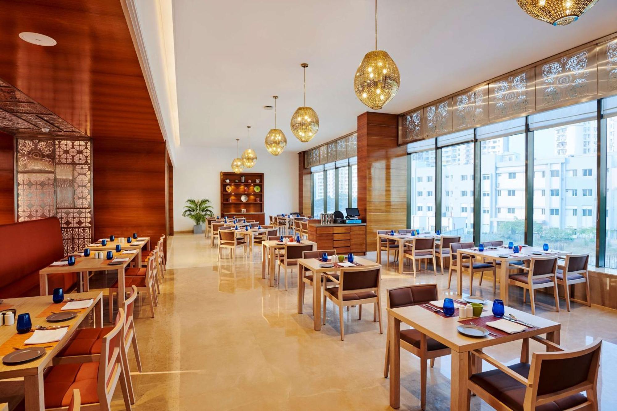 Hilton Garden Inn Lucknow Luaran gambar