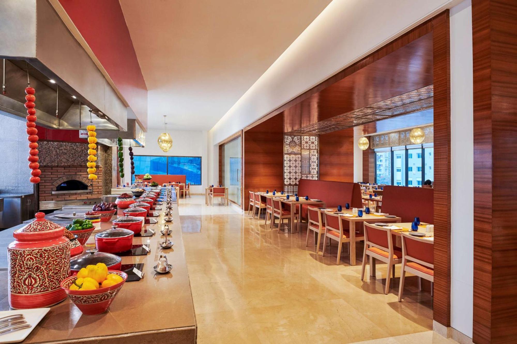 Hilton Garden Inn Lucknow Luaran gambar