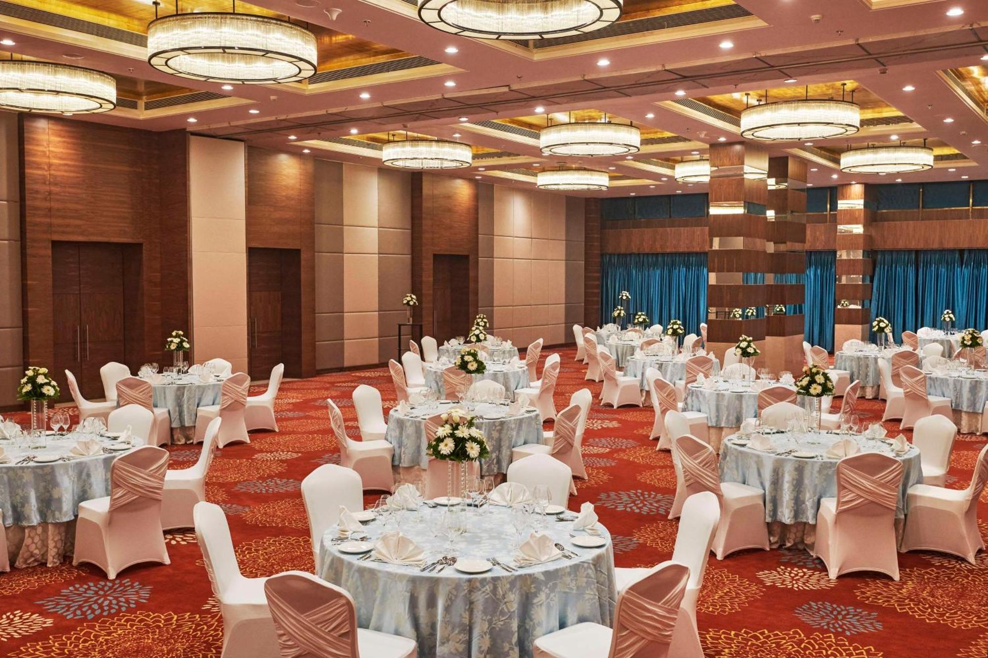 Hilton Garden Inn Lucknow Luaran gambar