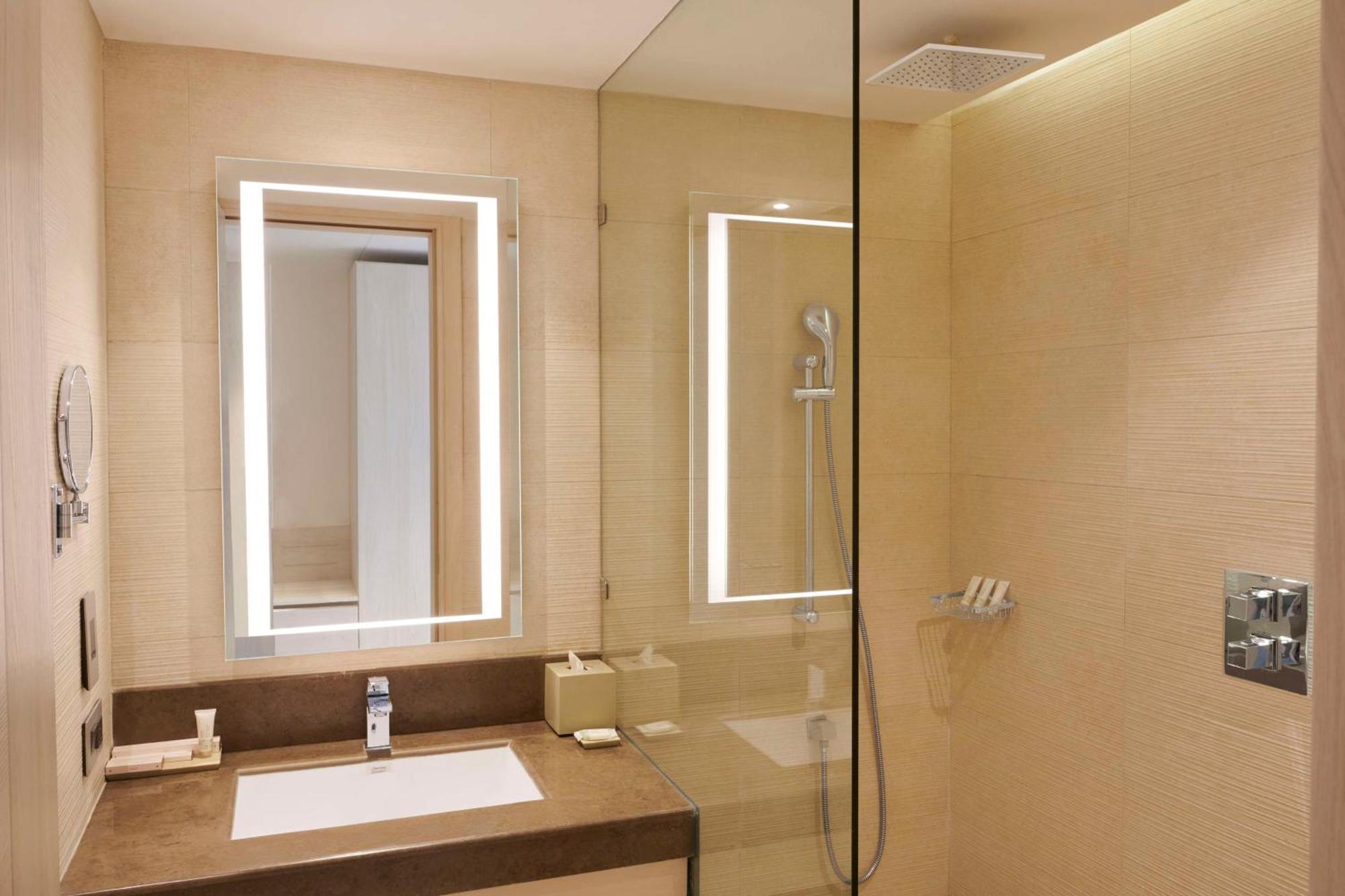Hilton Garden Inn Lucknow Luaran gambar