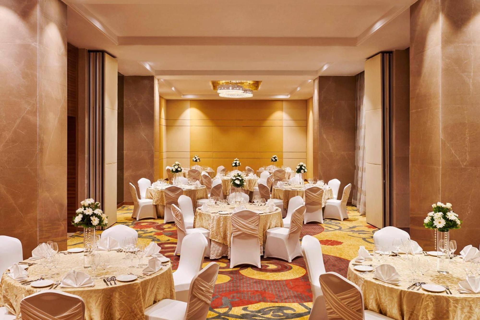 Hilton Garden Inn Lucknow Luaran gambar